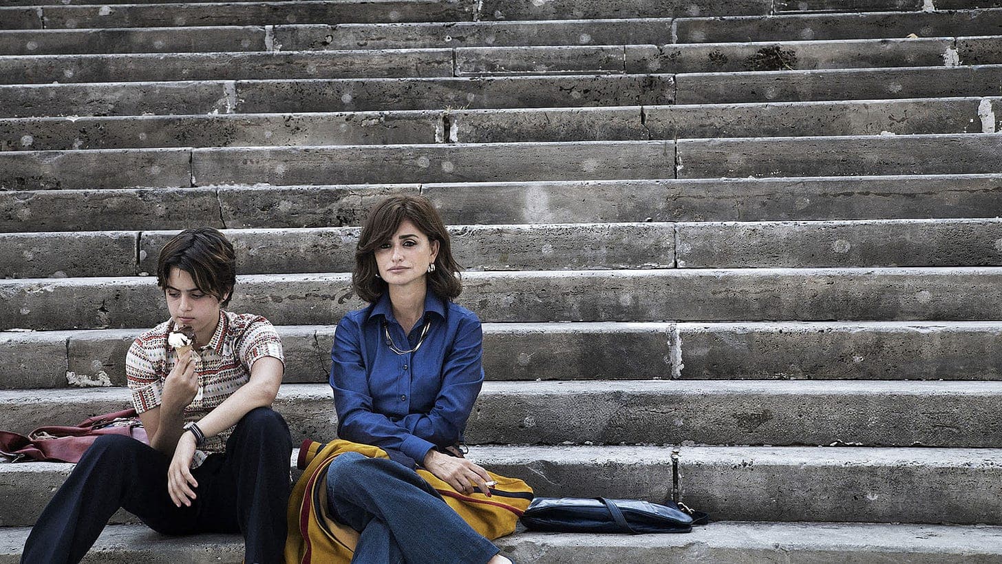 Luana Giuliani (L) and Penélope Cruz (R) in L'Immensitá, directed by Emanuele Crialese